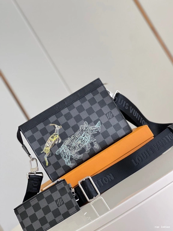 Cheap WEARABLE LOUIS GASTON VUITTON 0802